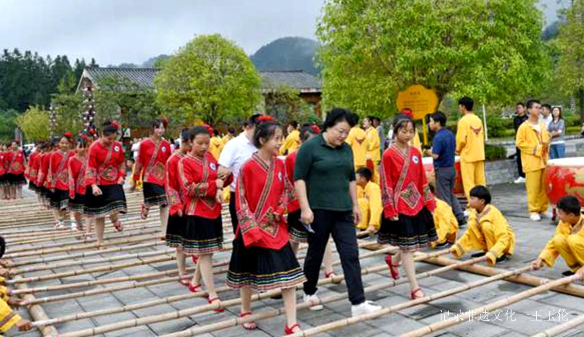贵州遵义市副市长李莲娜调研第十四届遵义市文化旅游产业发展大会筹备工作