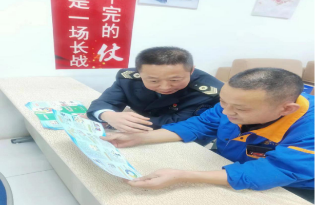 颍泉区卫生监督所开展职业病防治宣传活动