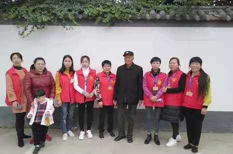 浓浓的敬老情    爱心公益为人民