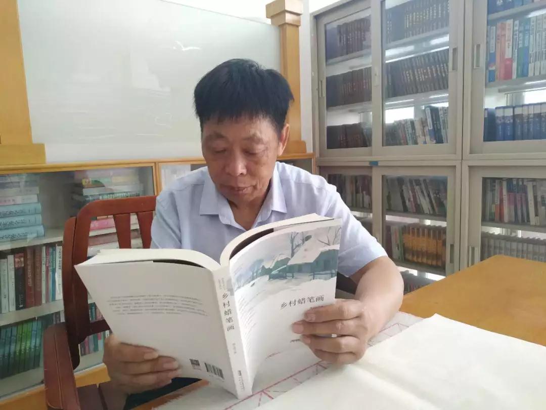 安徽：界首农民作家写出28部长篇小说,背后故事让人心酸又感佩......