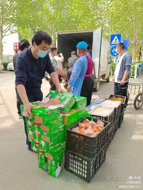 抗疫情、献爱心，志愿者在行动