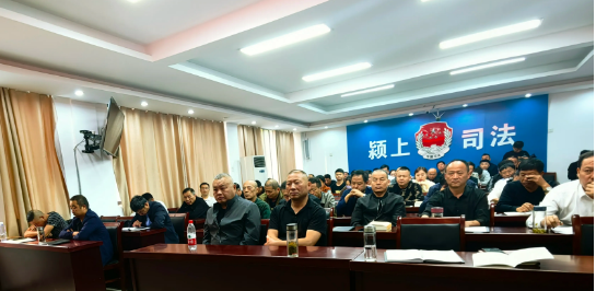  全国先进工作者杨传武
