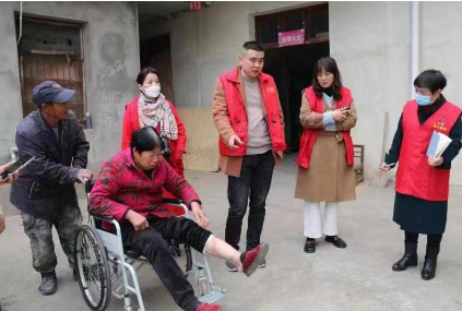 光荣人家余振华车祸已做6次手术，难啊