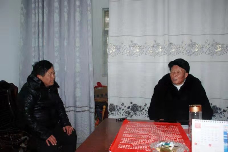幸福苑社区的好主任李守诊