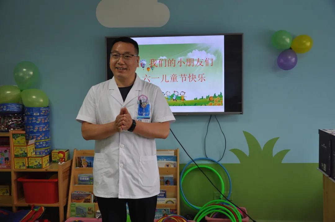 迪士尼欢乐屋里的六一儿童节，笑声不断！