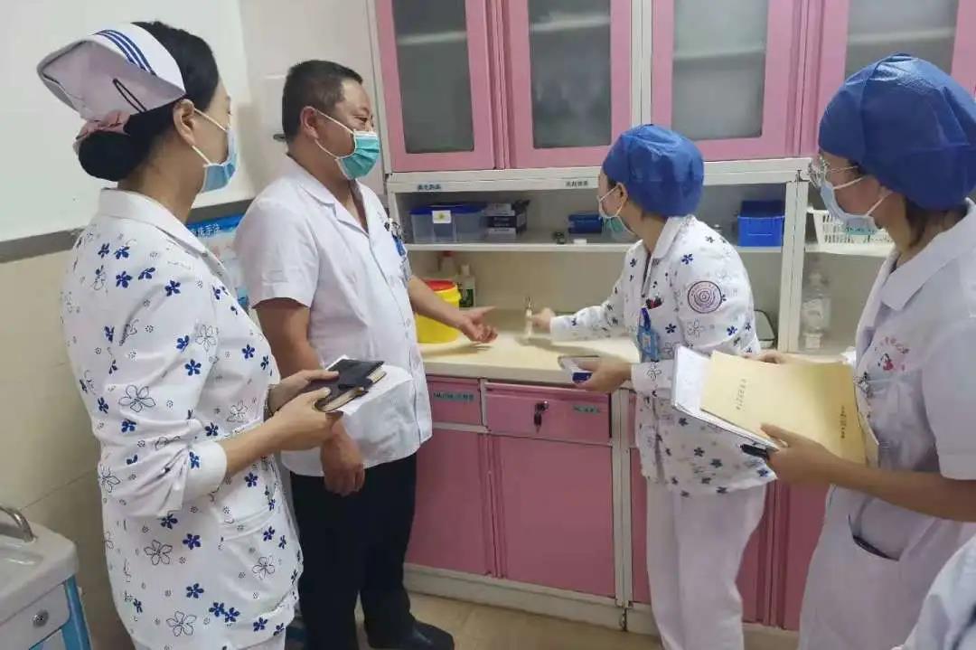 安徽阜阳市妇女儿童医院开展行政大查房