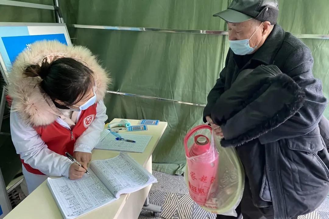 弘扬新时代志愿服务精神 阜阳市妇女儿童医院志愿者在行动
