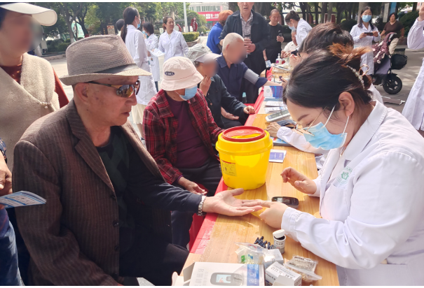 科普促健康，携手向未来：阜阳市妇女儿童医院内科片区开展护理科普周活动