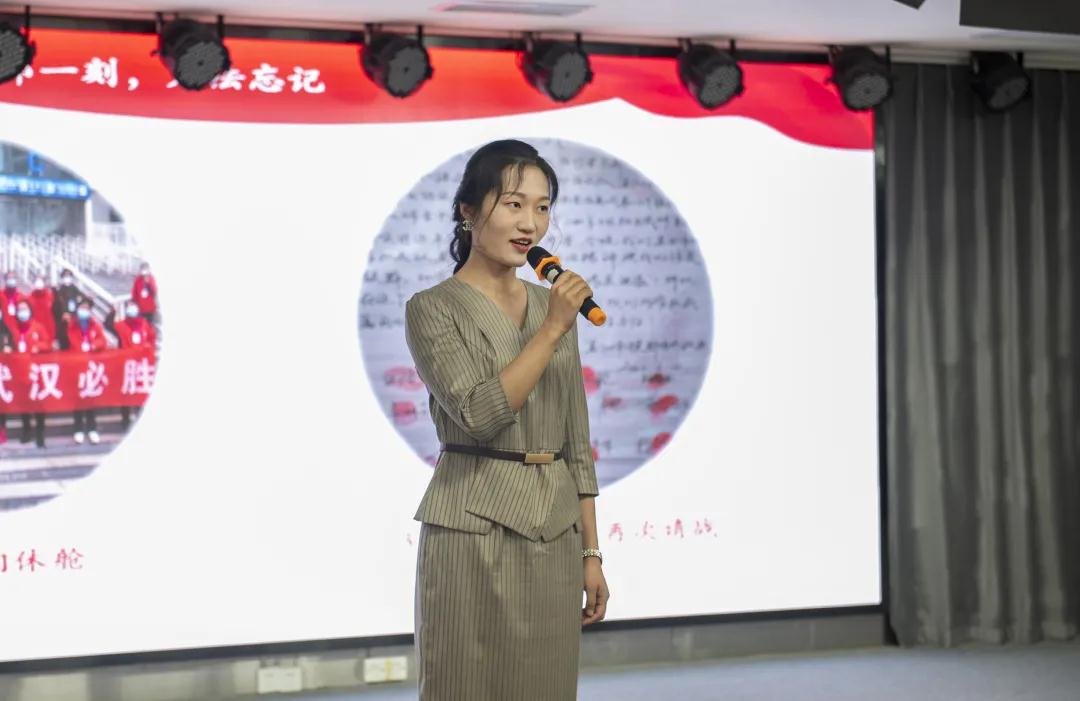 专家有约丨8月29日，上海市复旦大学附属妇产科医院宫颈疾病专家谢锋来院通知