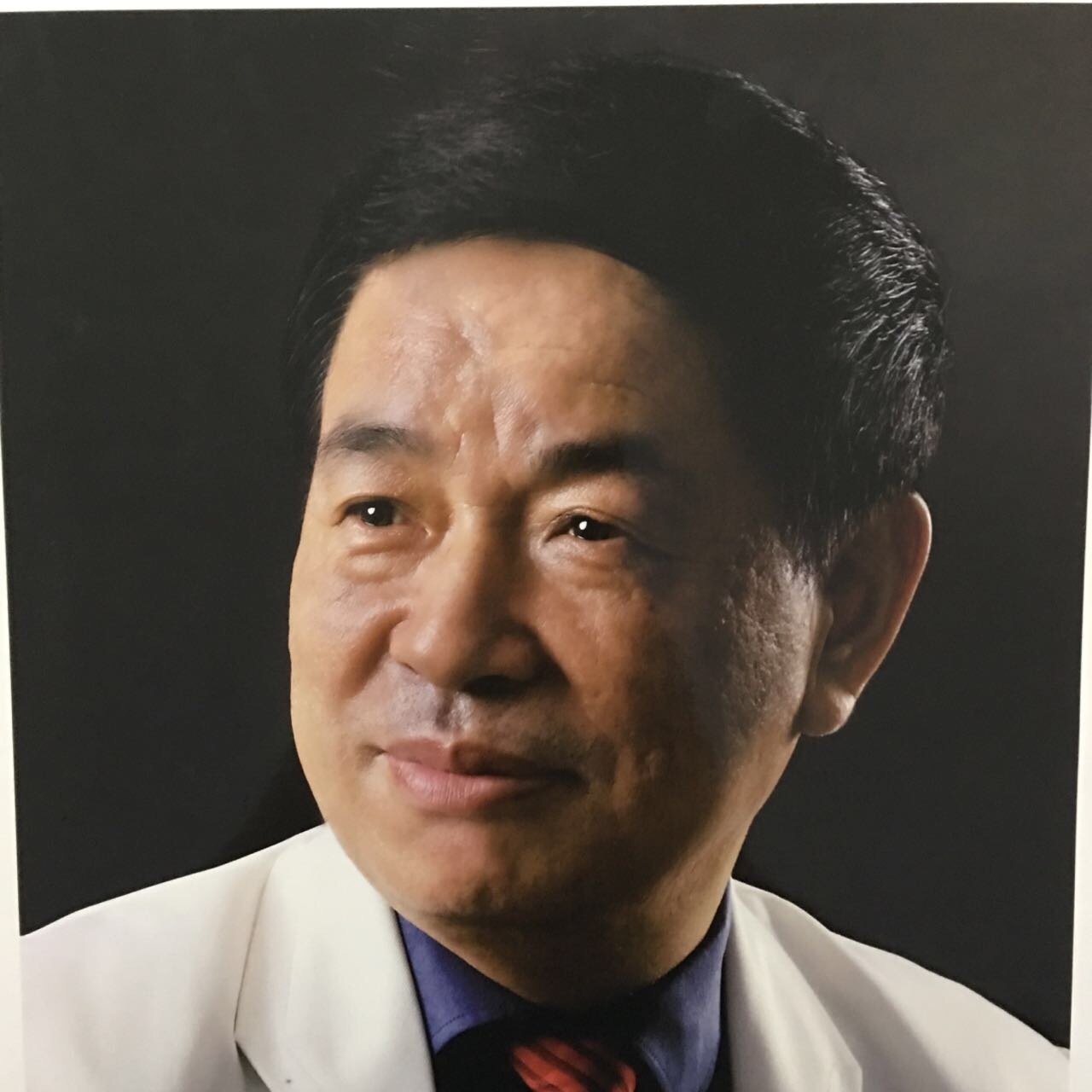 浑厚端庄 大气婉美——走近著名书法家李峰岗