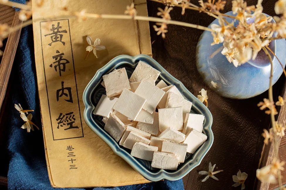 中医教您：秋季养生，防燥润肺养阴是关键
