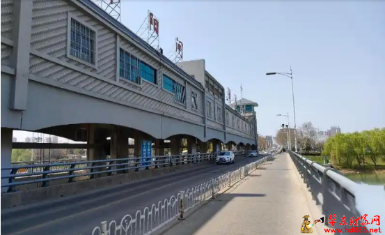 付德钦：纳 凉