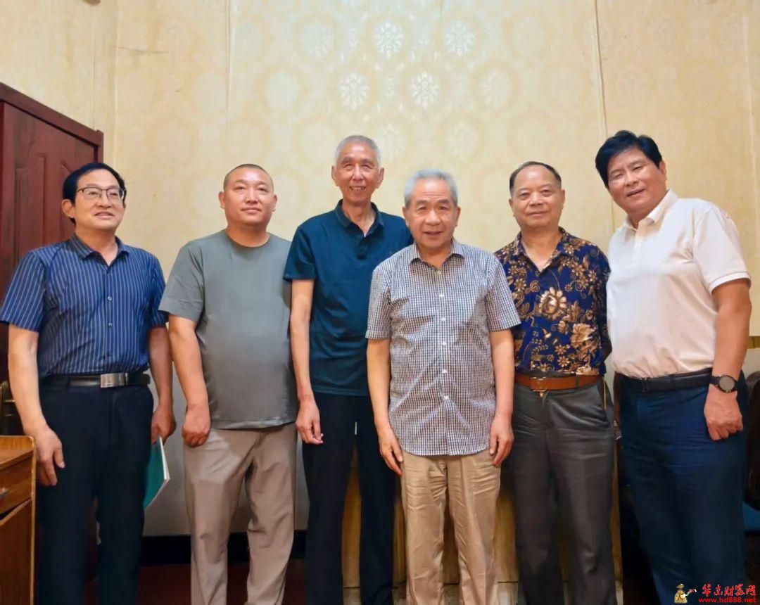阜阳市诗词楹联学会看望张震、尹登林先生