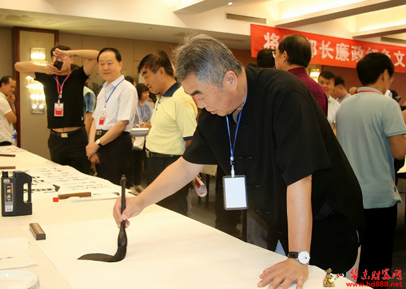书香墨韵铭历史：王胜利挥毫庆抗战胜利80载
