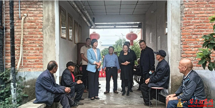 界首市新联会“中秋节”慰问敬老院五保老人