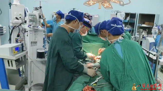 搭起生命通道！阜阳六院开胸体外循环心脏搭桥术成功实施，重燃患者生命之光