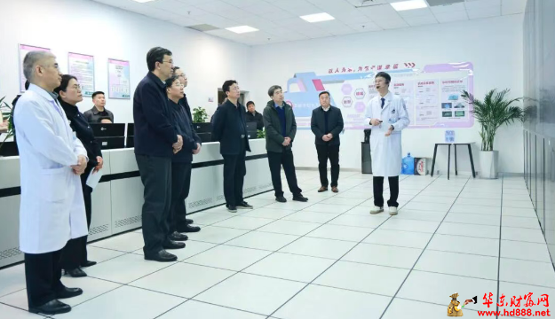 安徽省委副秘书长高镇桥赴阜阳市妇女儿童医院调研节能降碳工作